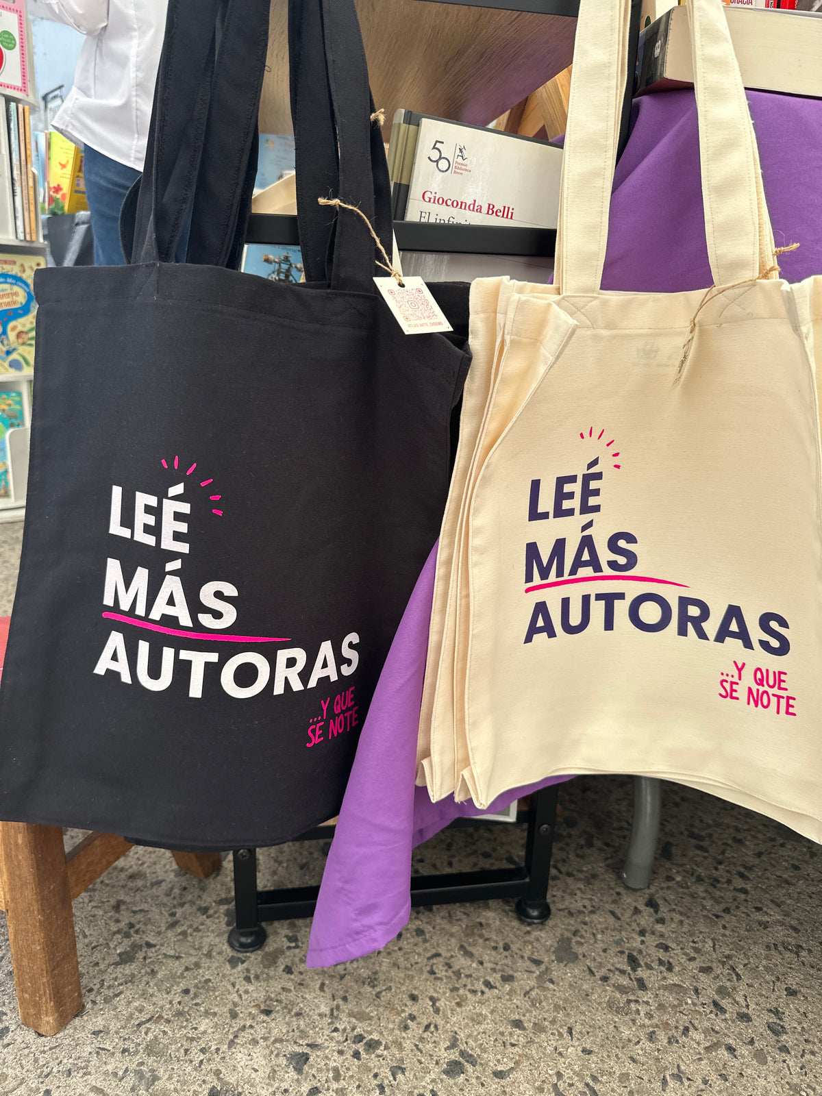 Tote bag