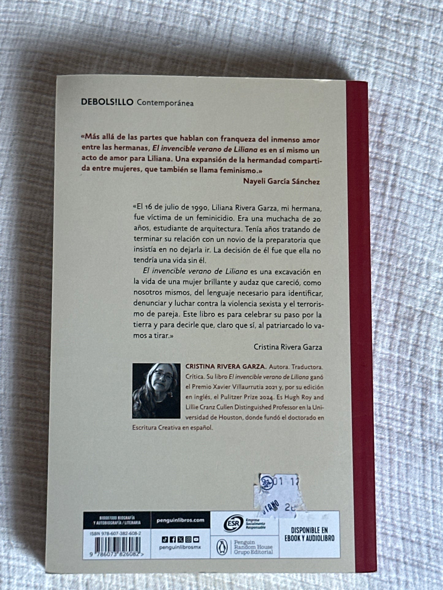 El invencible verano de Liliana - Cristina Rivera Garza