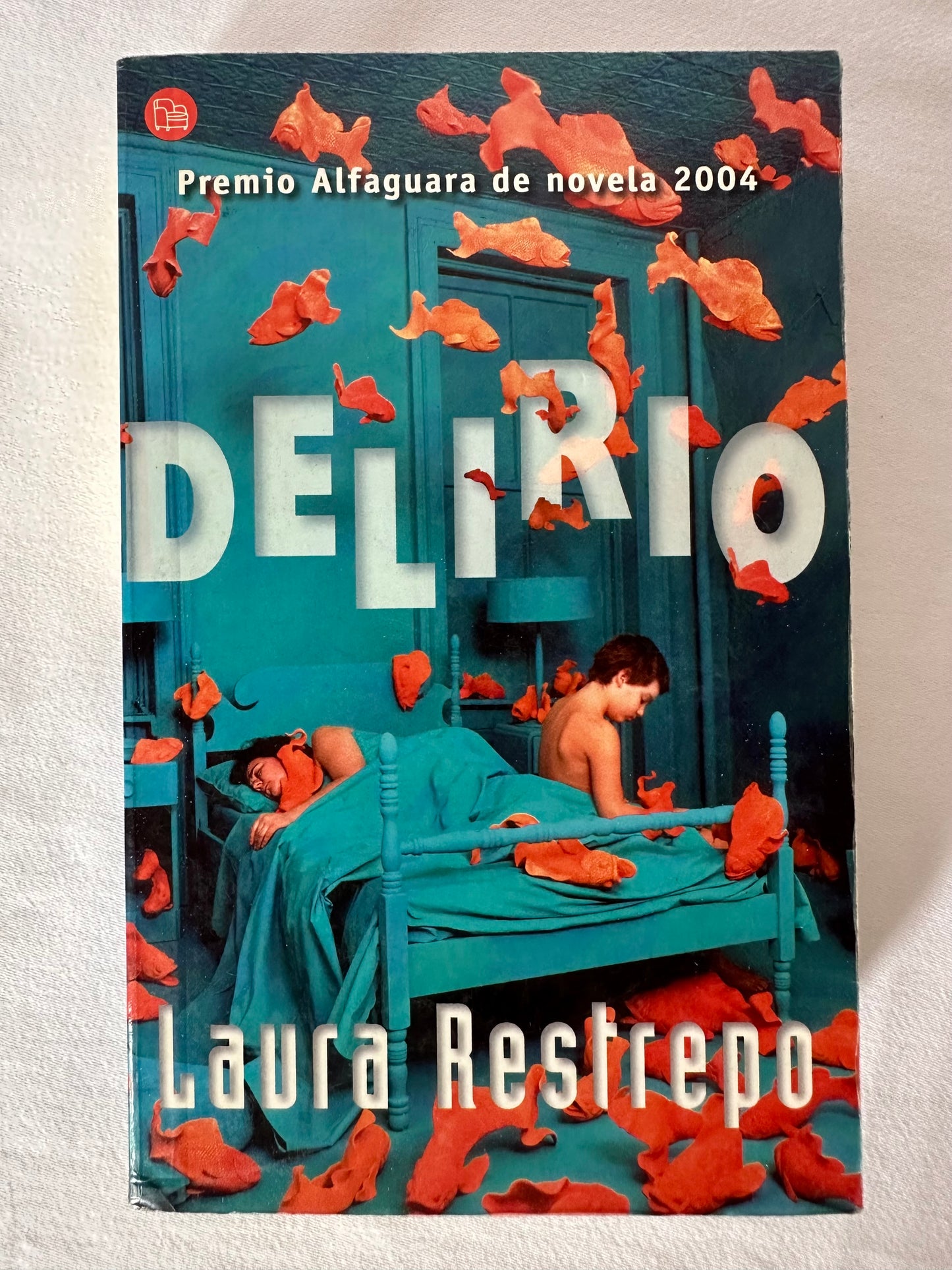 DELIRIO - Laura Restrepo