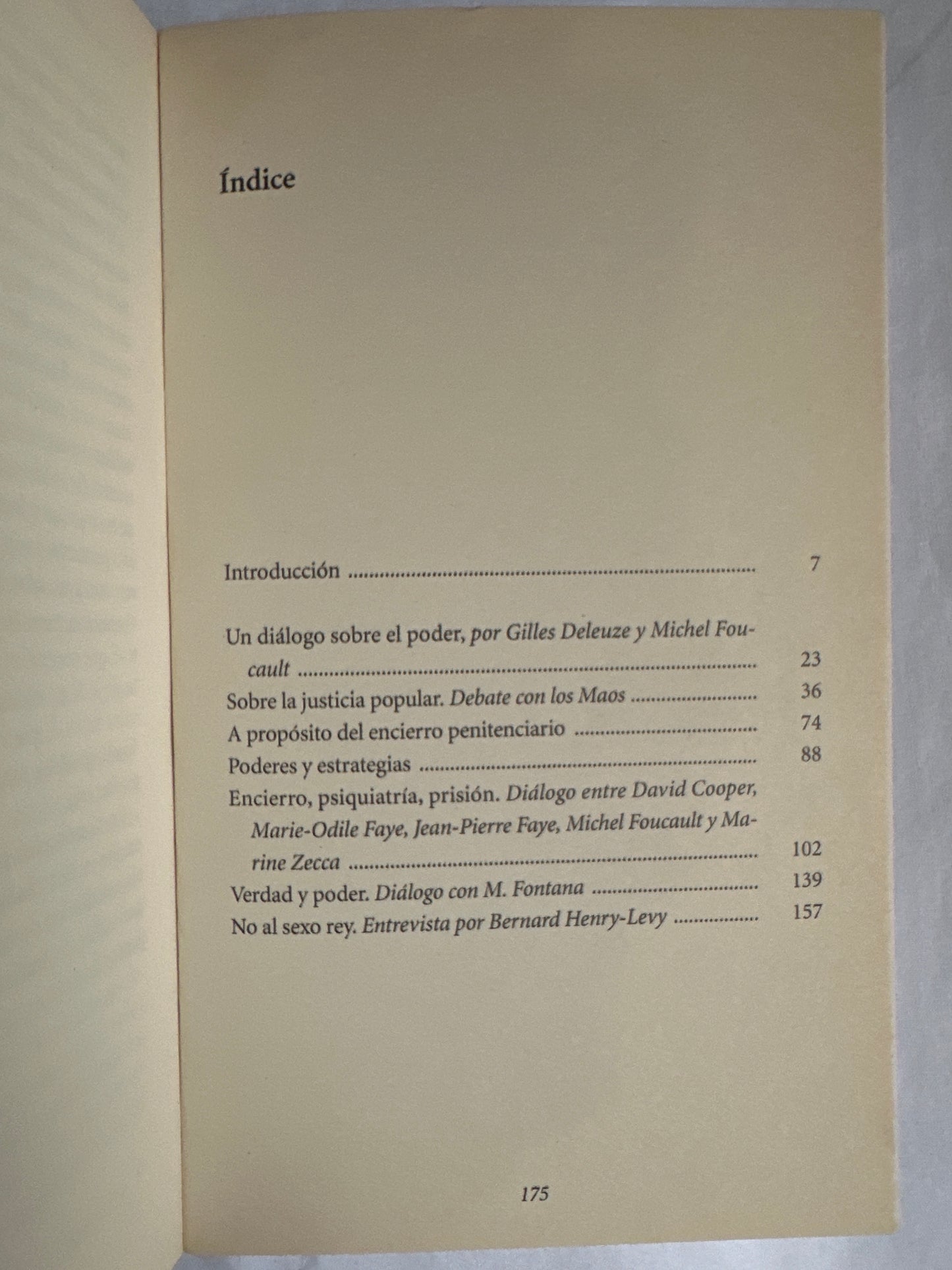 UN DIÁLOGO SOBRE EL PODER Y OTRAS CONVERSACIONES - Michel Foucault